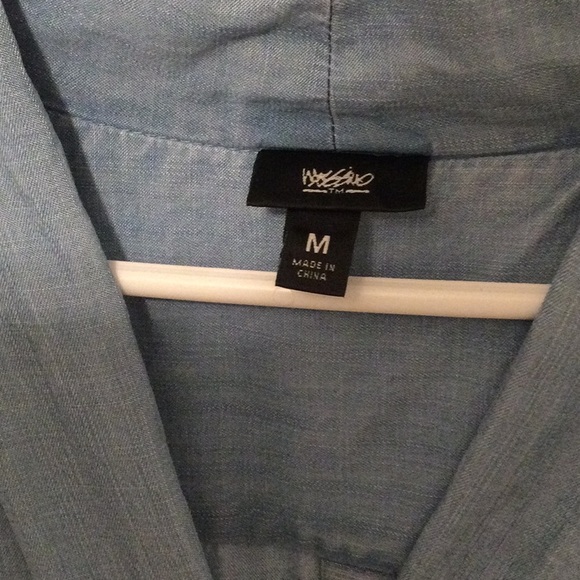 Great chambray shirt - Picture 2 of 3